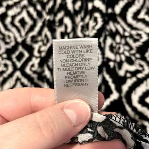 Avenue Sleeveless Floral and Geometric Print Top - Picture 10 of 10